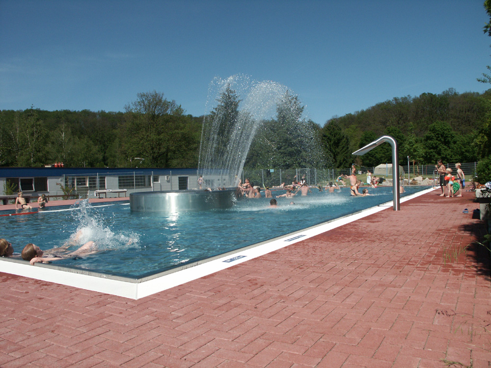Freibad des Campingparks Stromberg