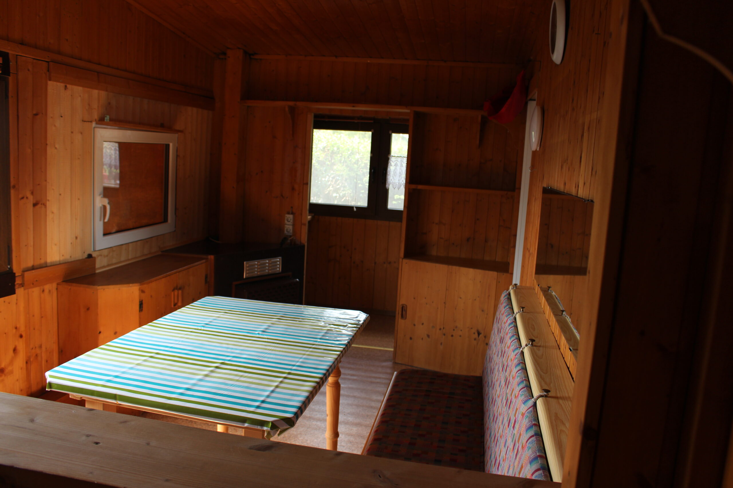 Mietwohnwagen bei Stromberg Camping von außen